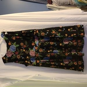 Sleeveless midi length dress (18)